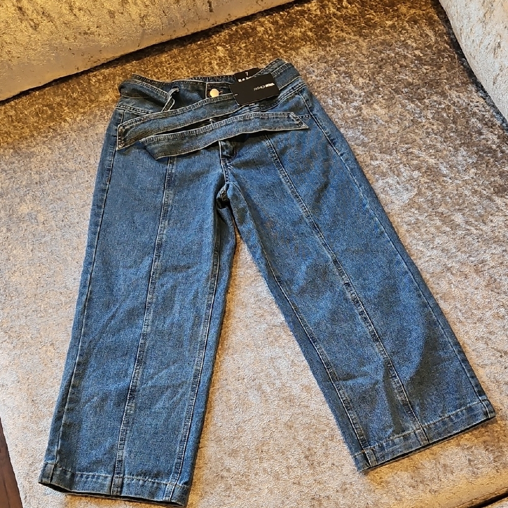 NWT Women's Blue Jeans!